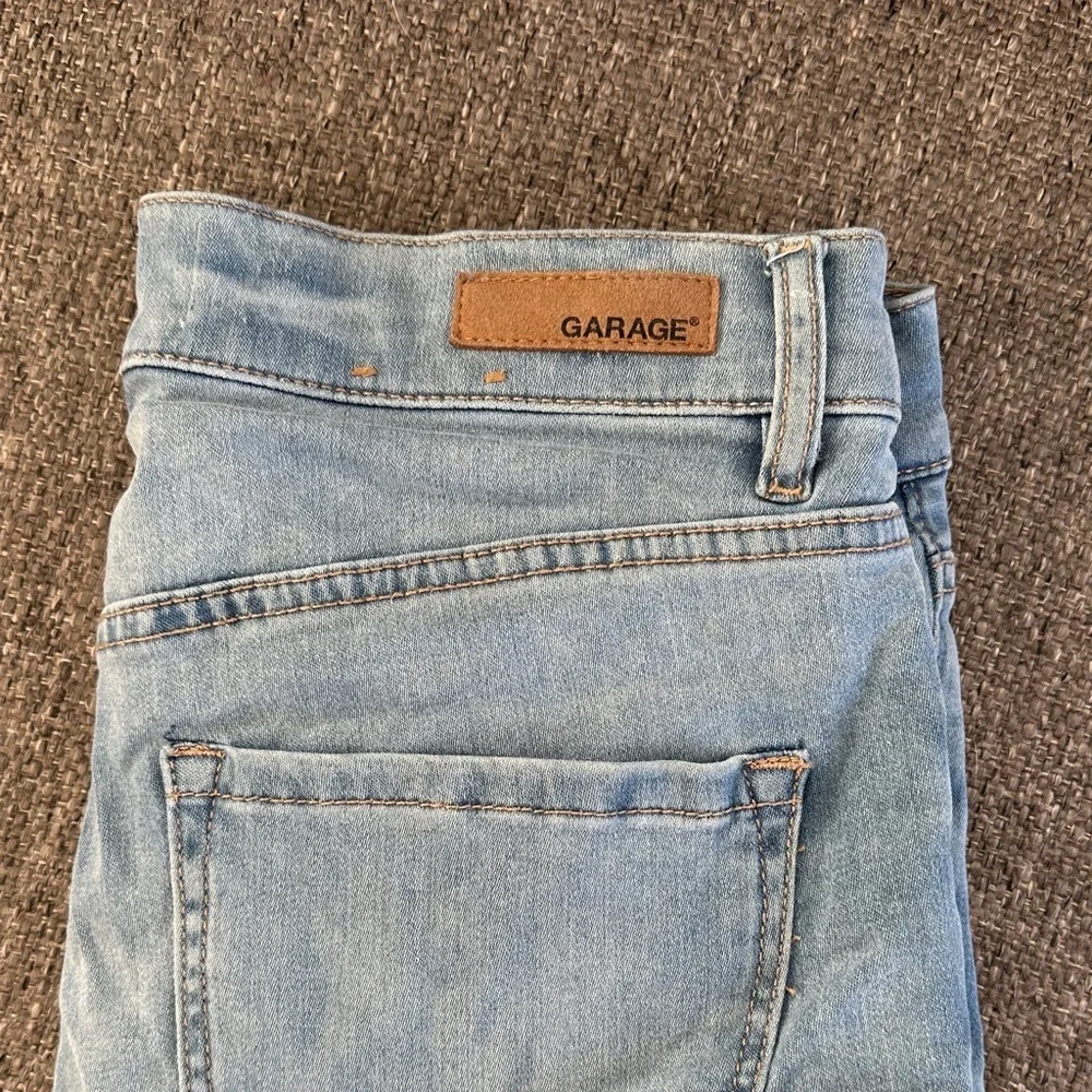 Garage Premium Retro High Waist Cuffed Denim Shorts Light Wash Blue Size 5 / 26